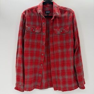 Patagonia Men’s Fjord Red and Gray Plaid Flannel Shirt Jacket Size Small